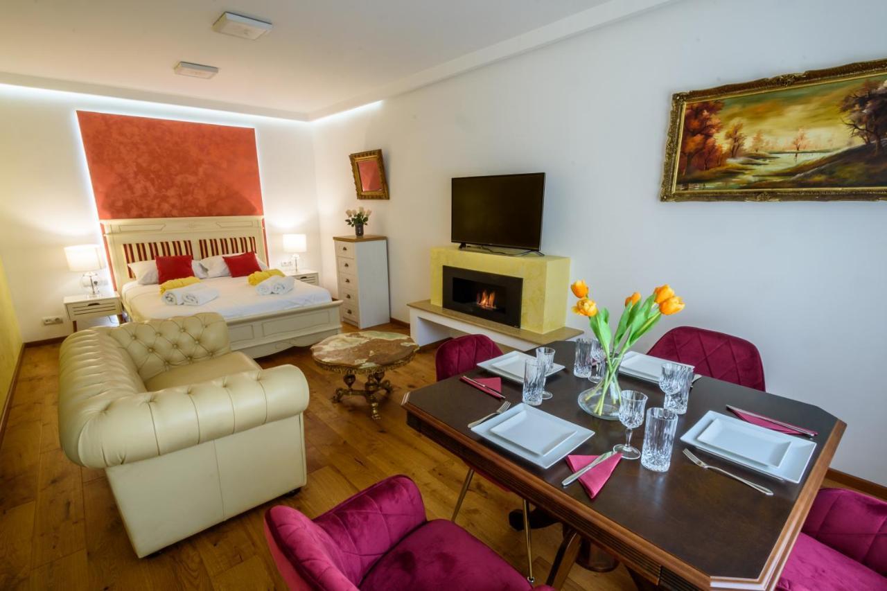 Ultracentral Luxury Apartment Cluj-Napoca Eksteriør bilde