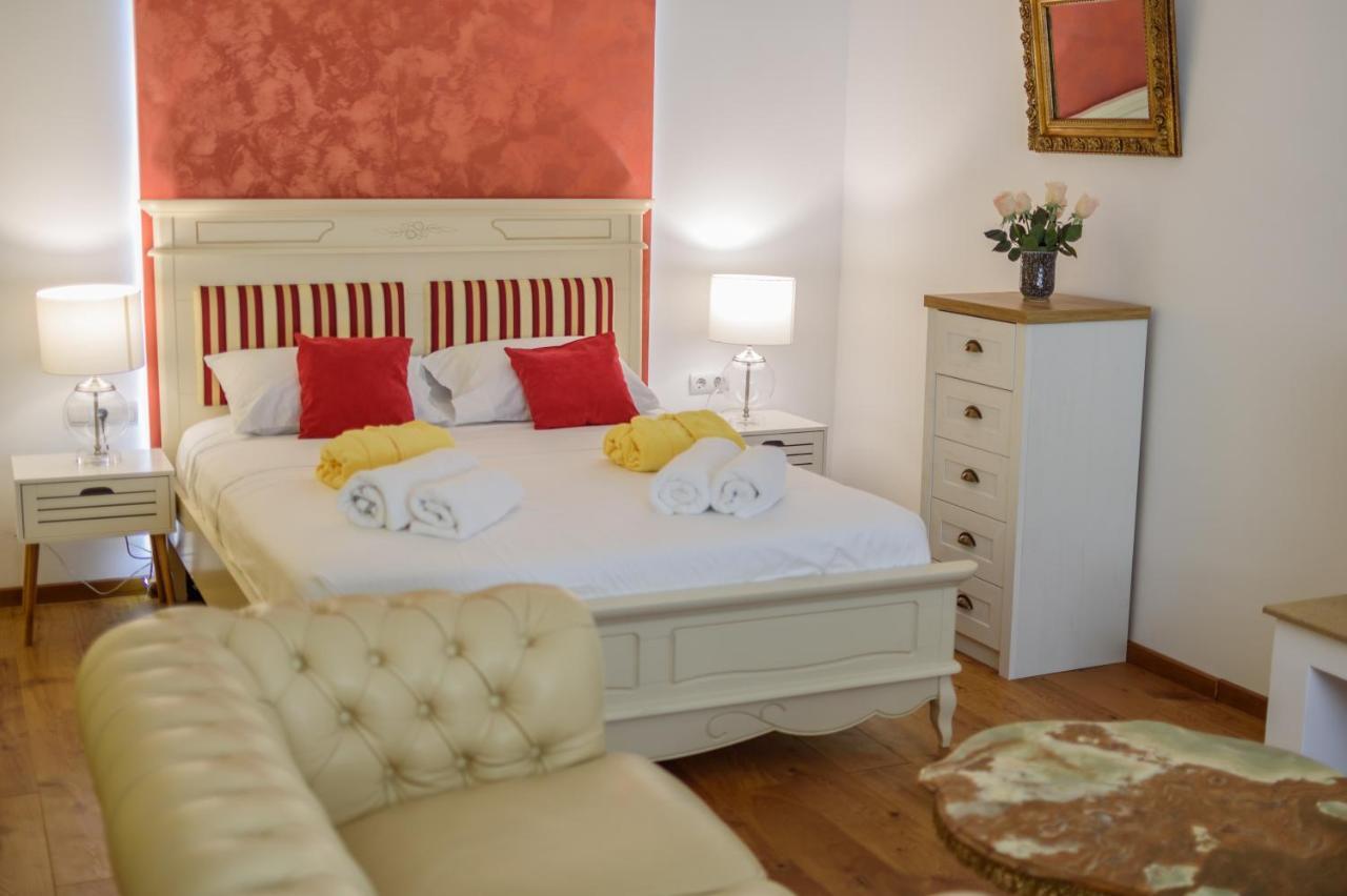 Ultracentral Luxury Apartment Cluj-Napoca Eksteriør bilde