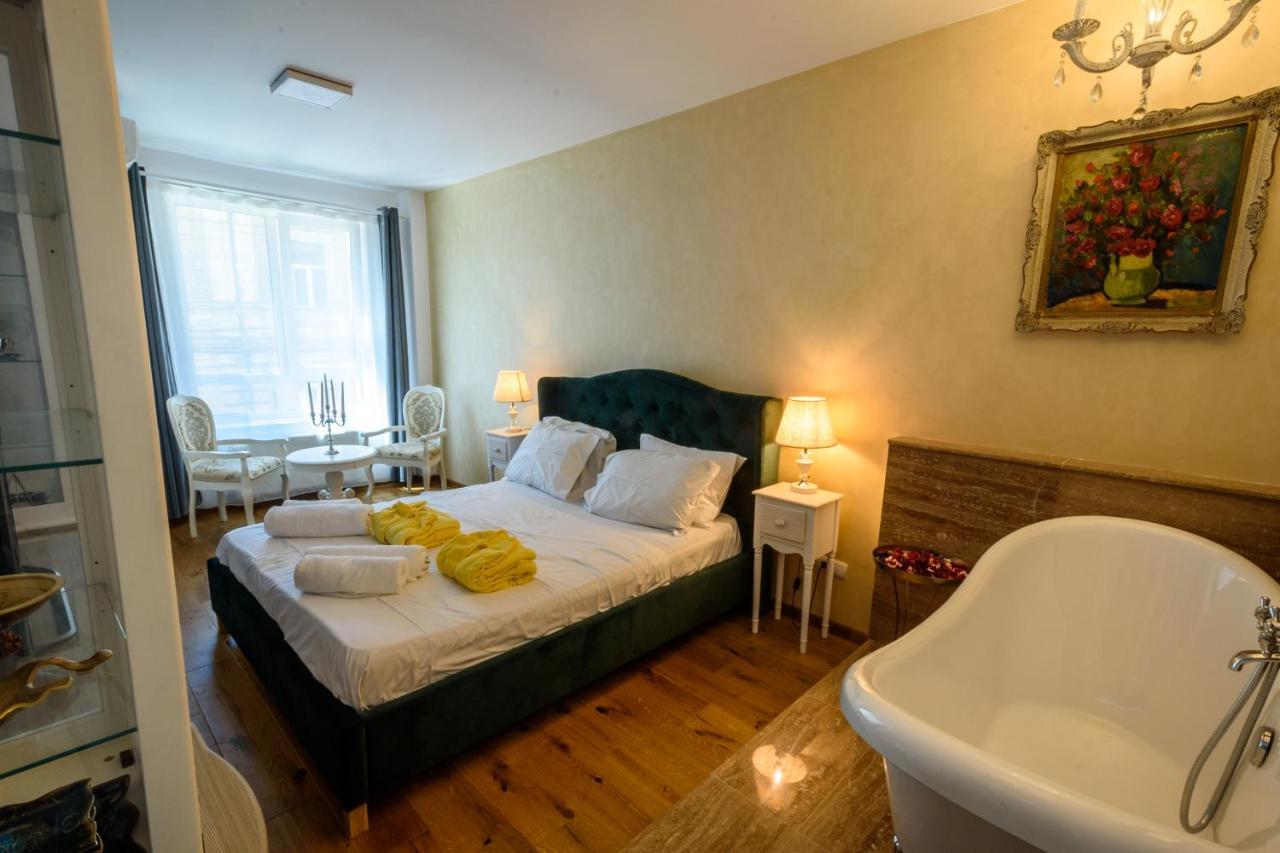 Ultracentral Luxury Apartment Cluj-Napoca Eksteriør bilde