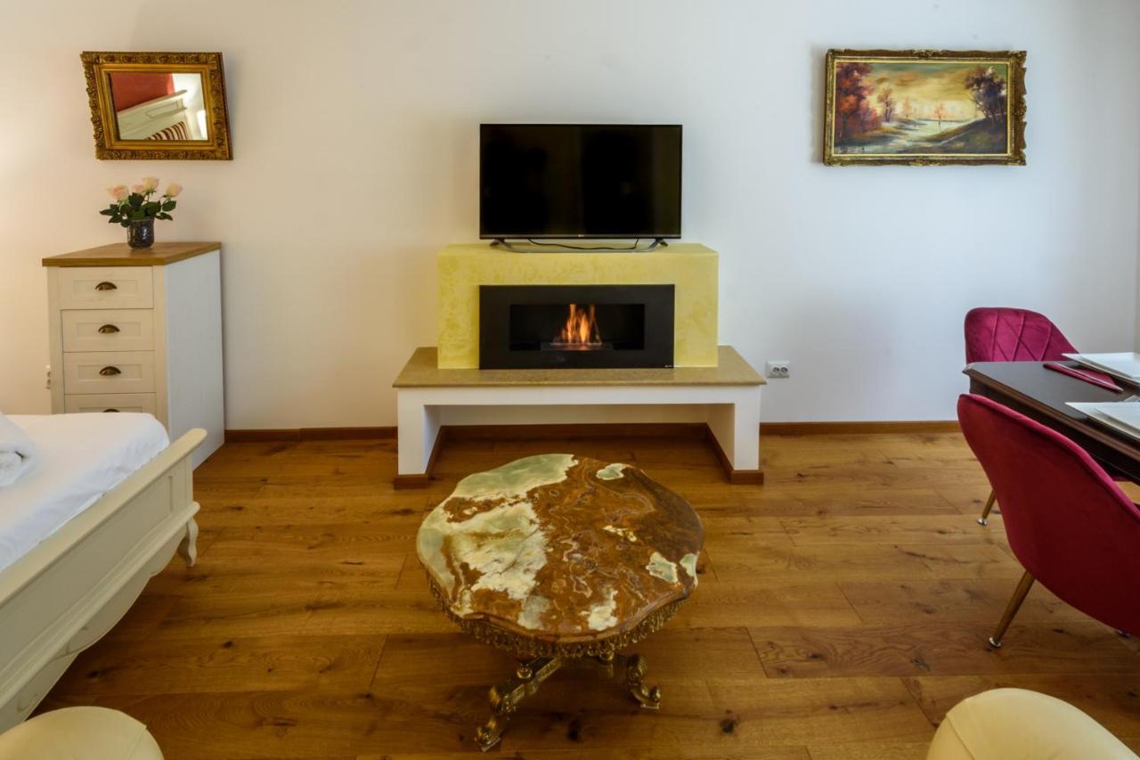 Ultracentral Luxury Apartment Cluj-Napoca Eksteriør bilde
